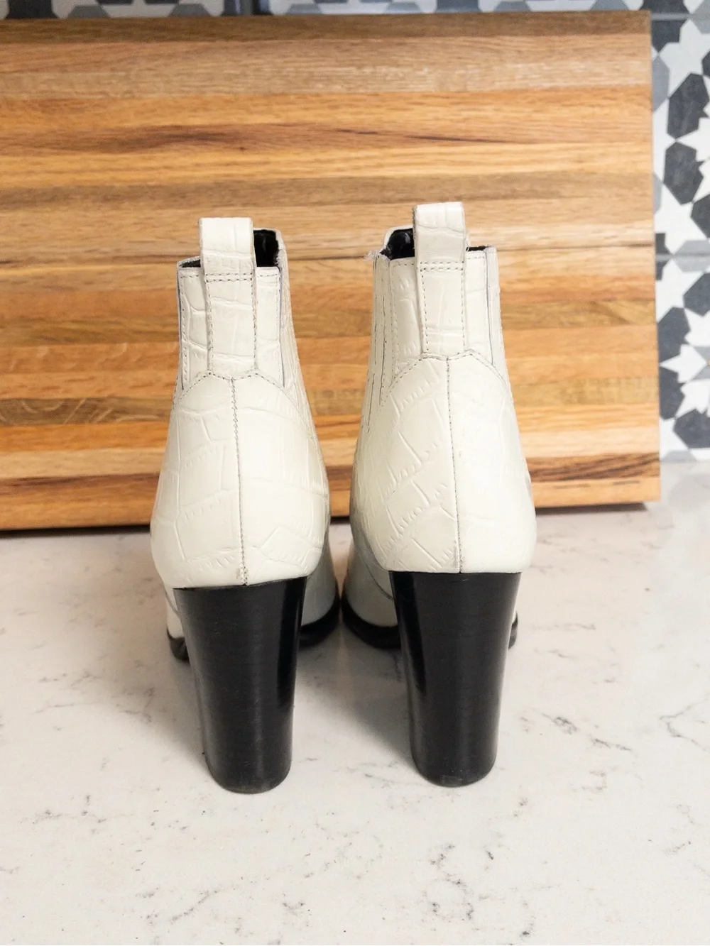 Marc Fisher Off White Leather Heeled Snakeskin Pattern Chelsea Pointed Toe Boots